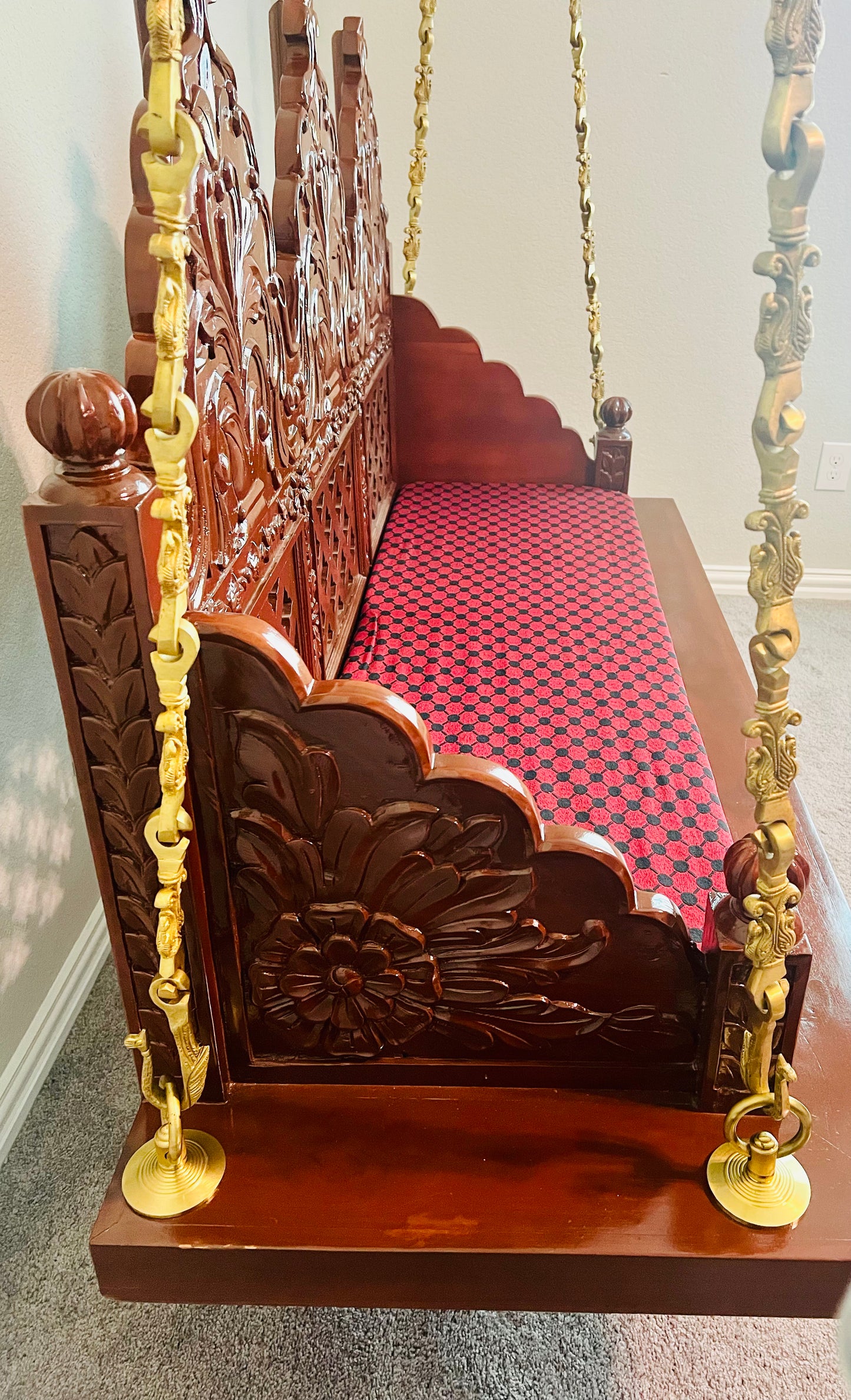 Maharaja Jhula Seat